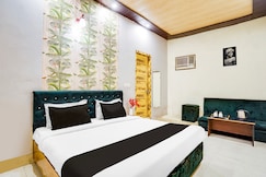 Hotel Platinum Nearest Raj Bagh Metro Station Saheed Nagar, Ghaziabad