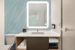 avid hotels MADISON - HUNTSVILLE WEST, Madison