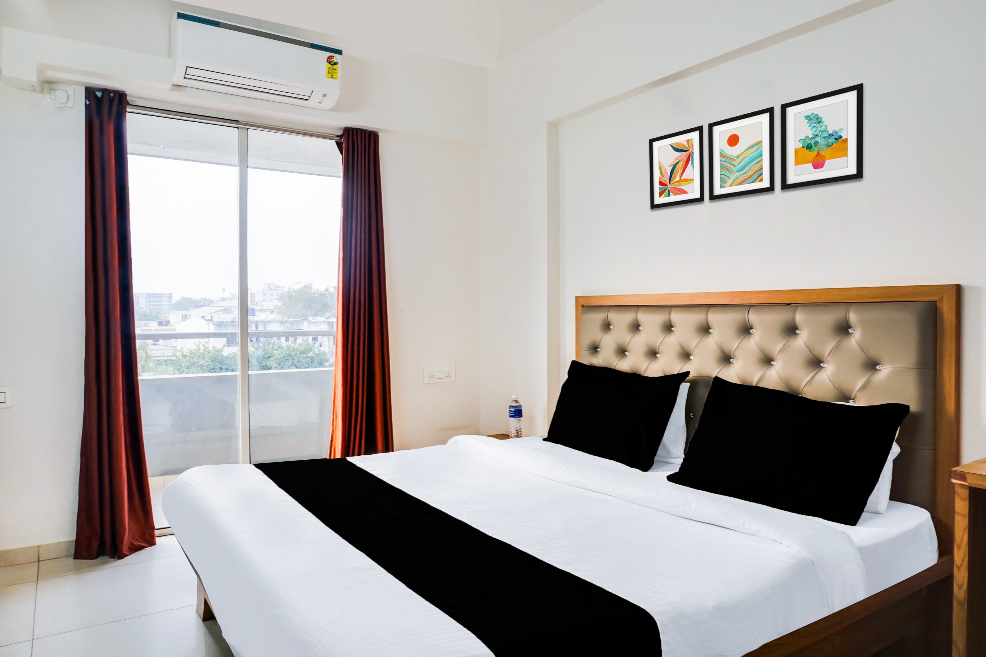Super Townhouse Lohegaon Near Pune Airport formerly Landmark Regency - Tap to explore photos