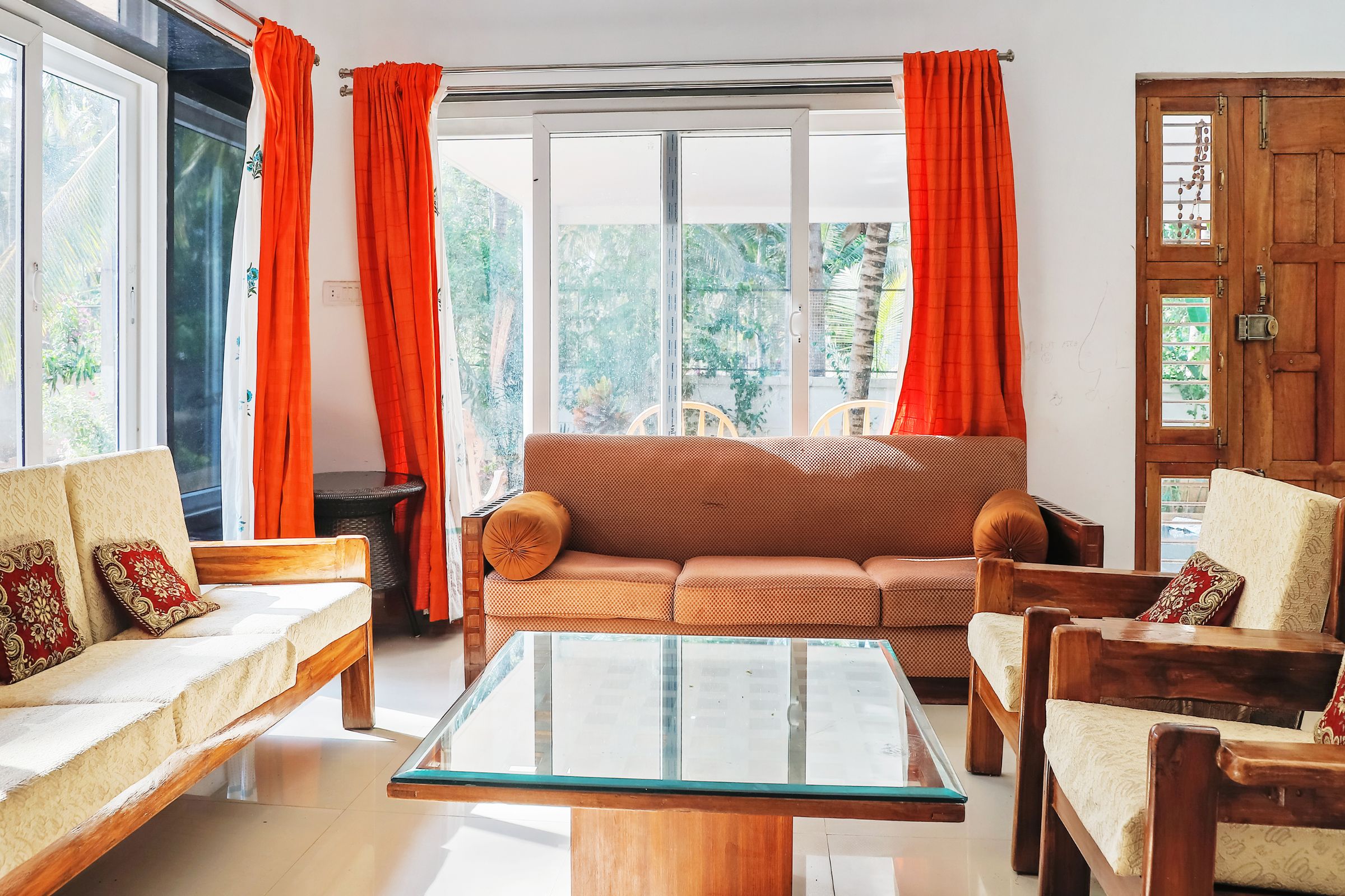 Noel Homestay (Deluxe A/C Room) - Tap to explore photos