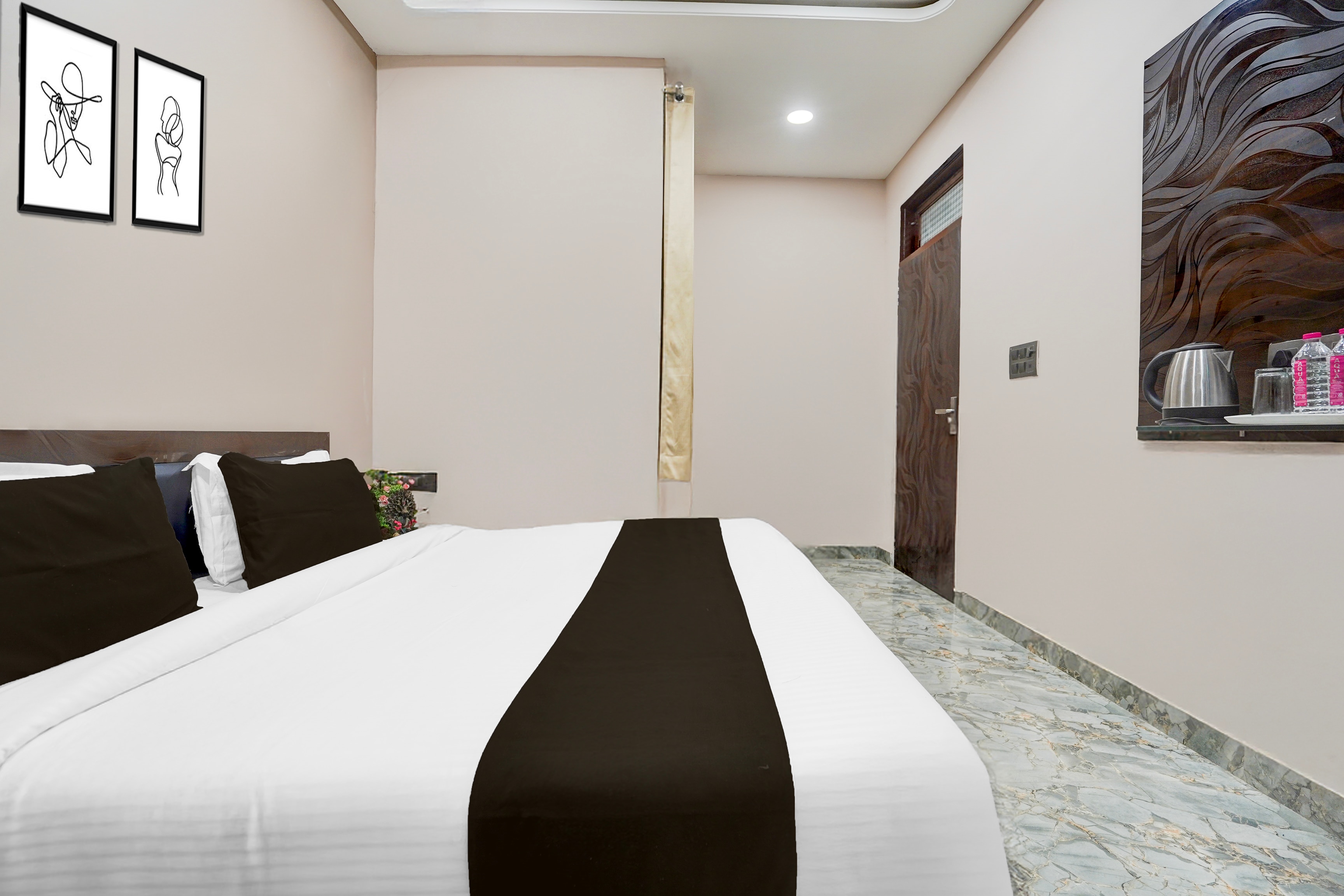Hotel O Jai Shree Shyam Guest House - Tap to explore photos