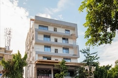 YS Hotel, Motihari