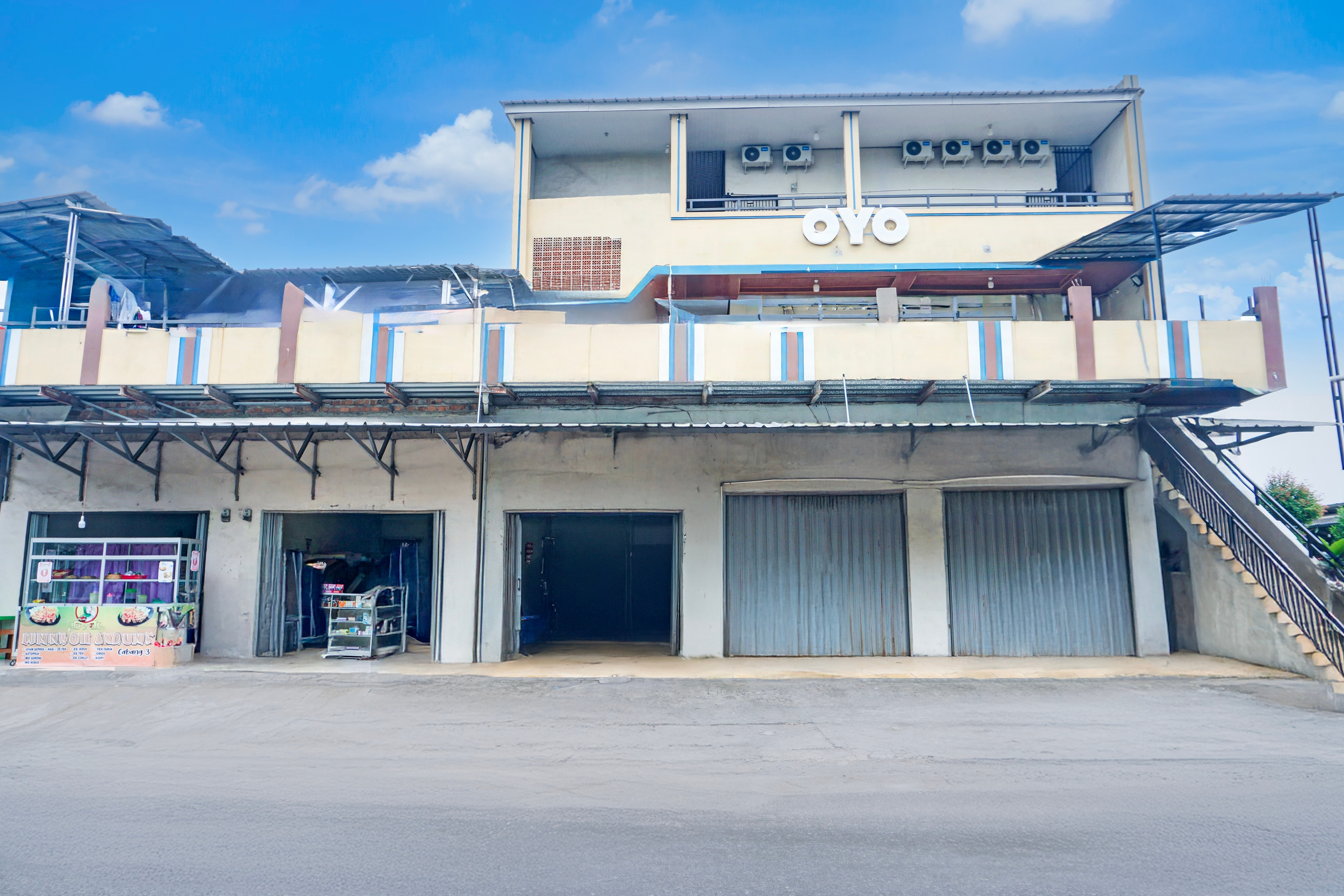 OYO 3439 Wisma Tri Handayani - Tap to explore photos