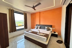 Pratibha Hotel And Restaurent, Hindaun