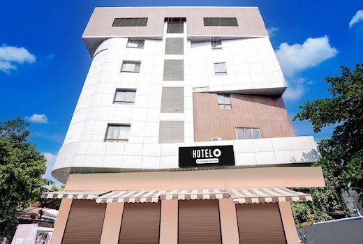 Hotel O Nashik Road Formerly The Address Hotel