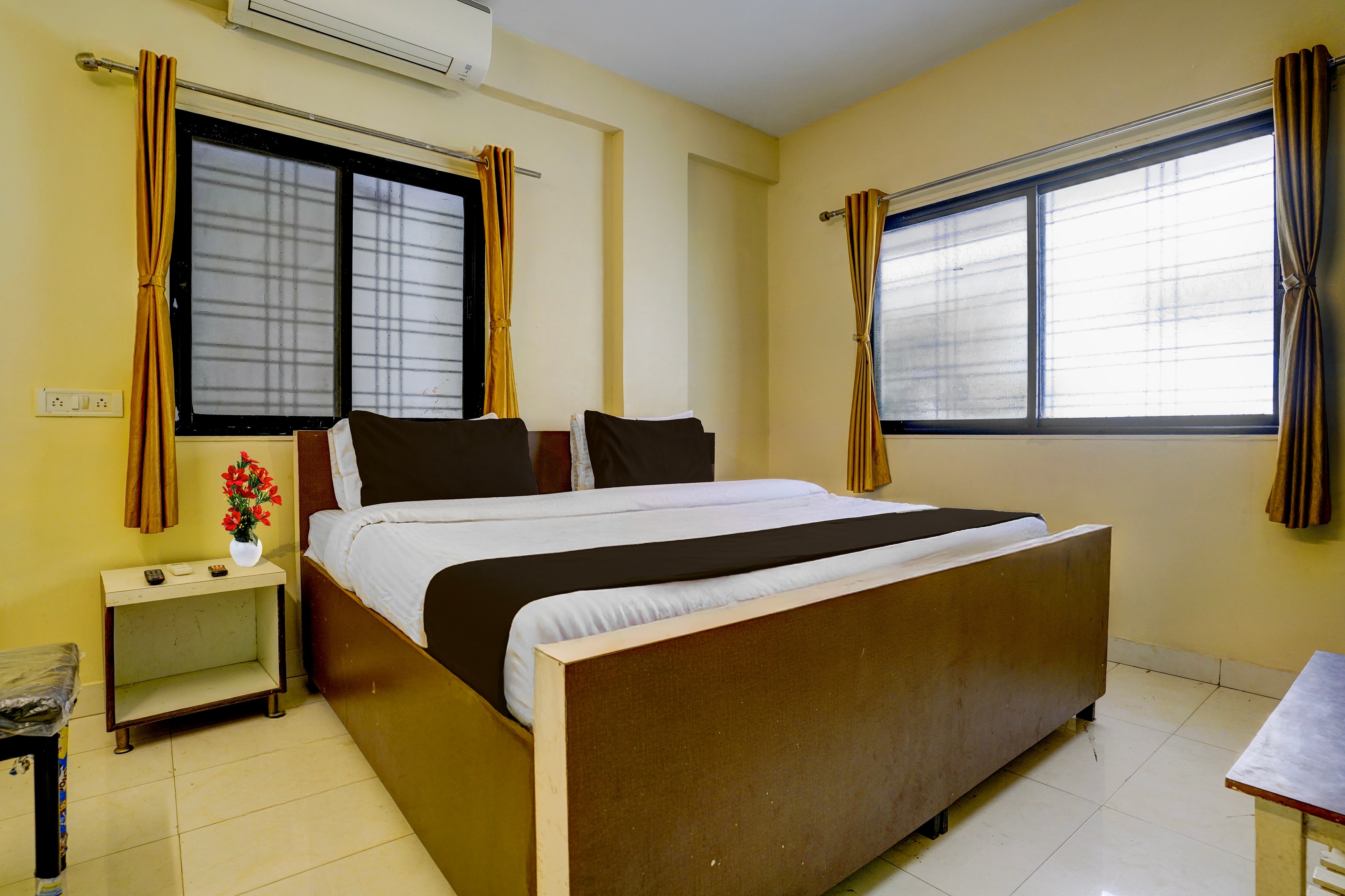 Super Hotel O Sainagar Shirdi Railway Junction Formerly Sai Vyankatesh Residency 5