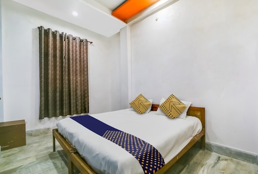 SPOT ON Hotel Adarsh Palace