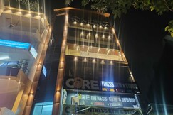 Hotel Luxe Stayz Near Spectrum Mall Sector 49 Noida, Noida