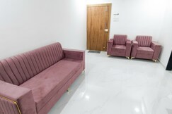 Comfort 2BHK Nr MumbaiAgra Highway Family Stay, Nashik