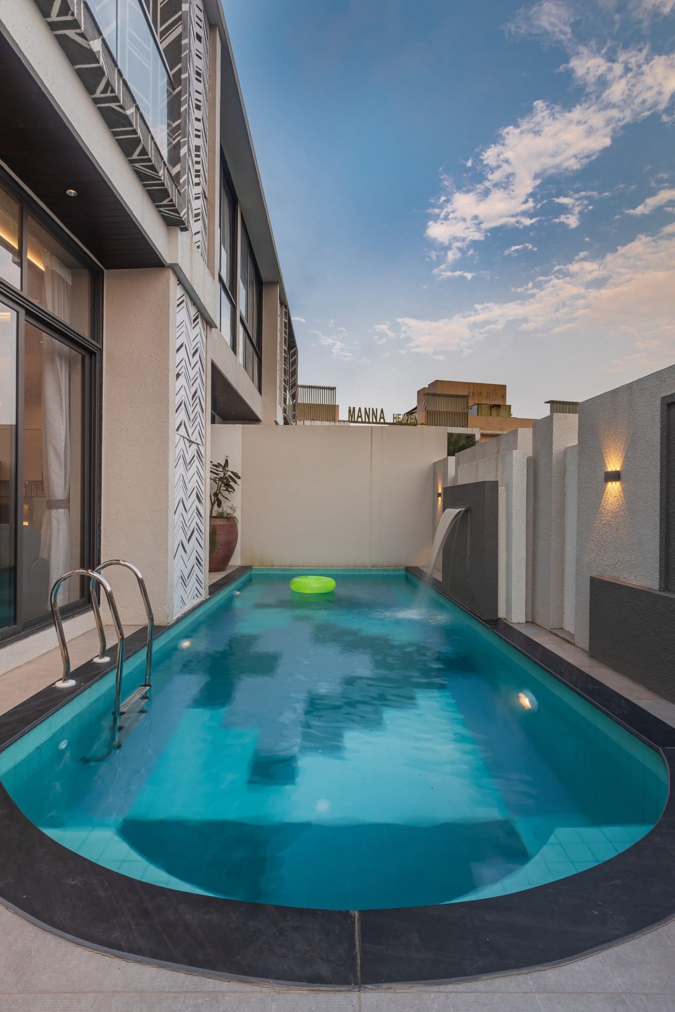 Villa Myst Dusk by Deshco Holidays - Tap to explore photos