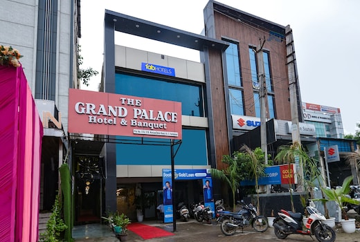 FabHotel The Grand Palace