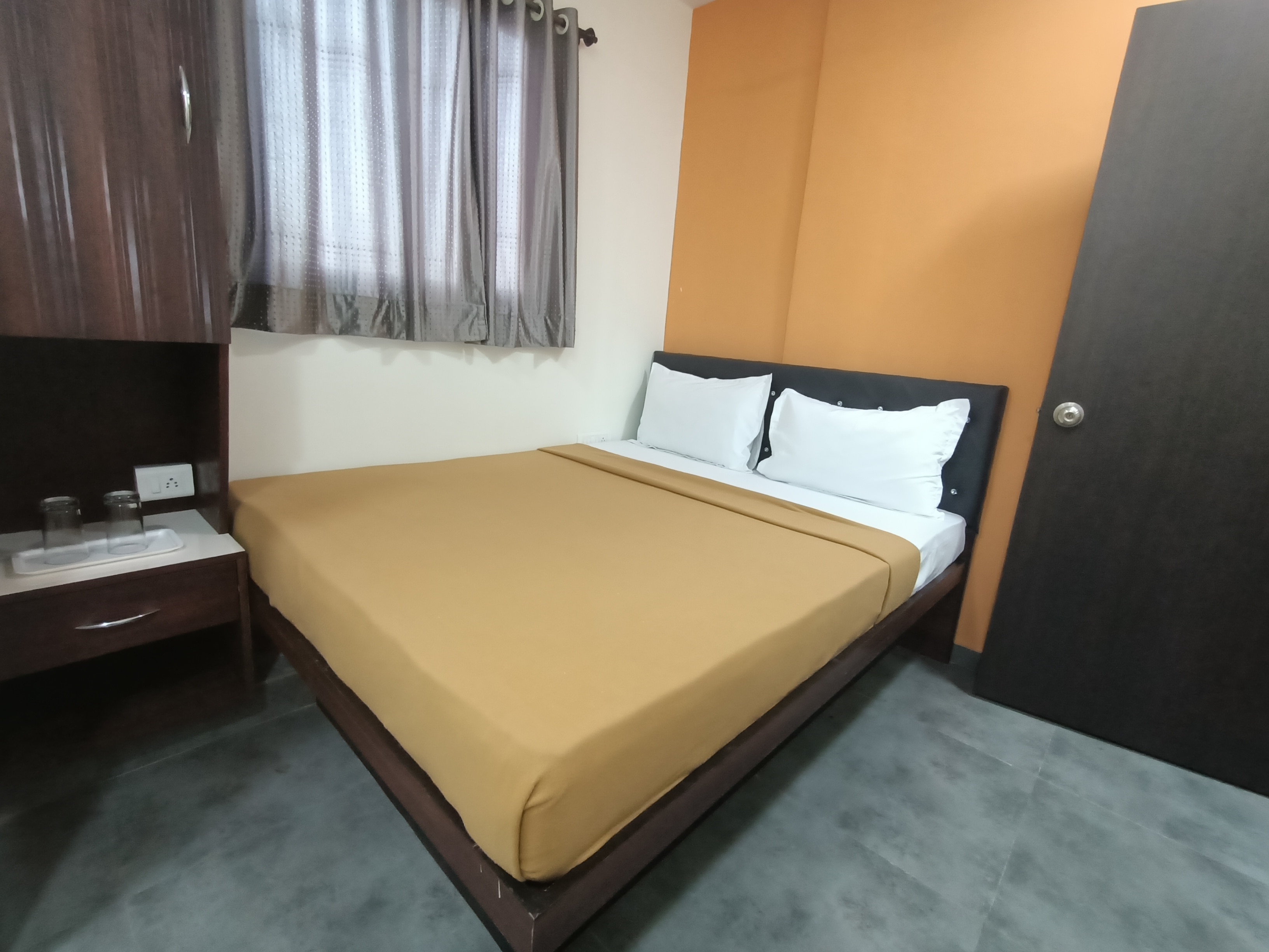 Ashwi Lodging - Tap to explore photos