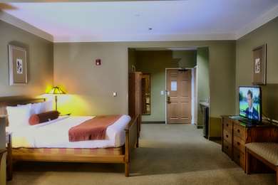 Best Western Plus Sunset Suites-Riverwalk - Tap to explore photos