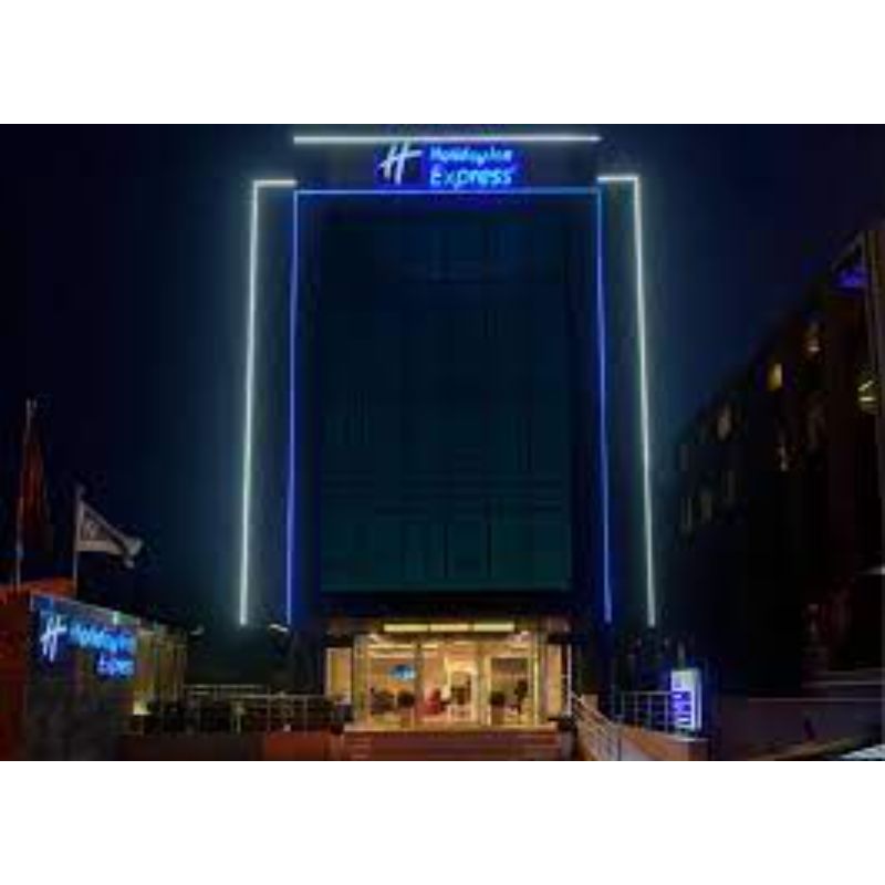 Holiday Inn Express Istanbul Altunizade - Tap to explore photos