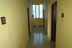 Flora Tourist home, Wayanad