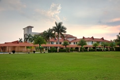 Hotel Crescent Resorts and Club, Sehore