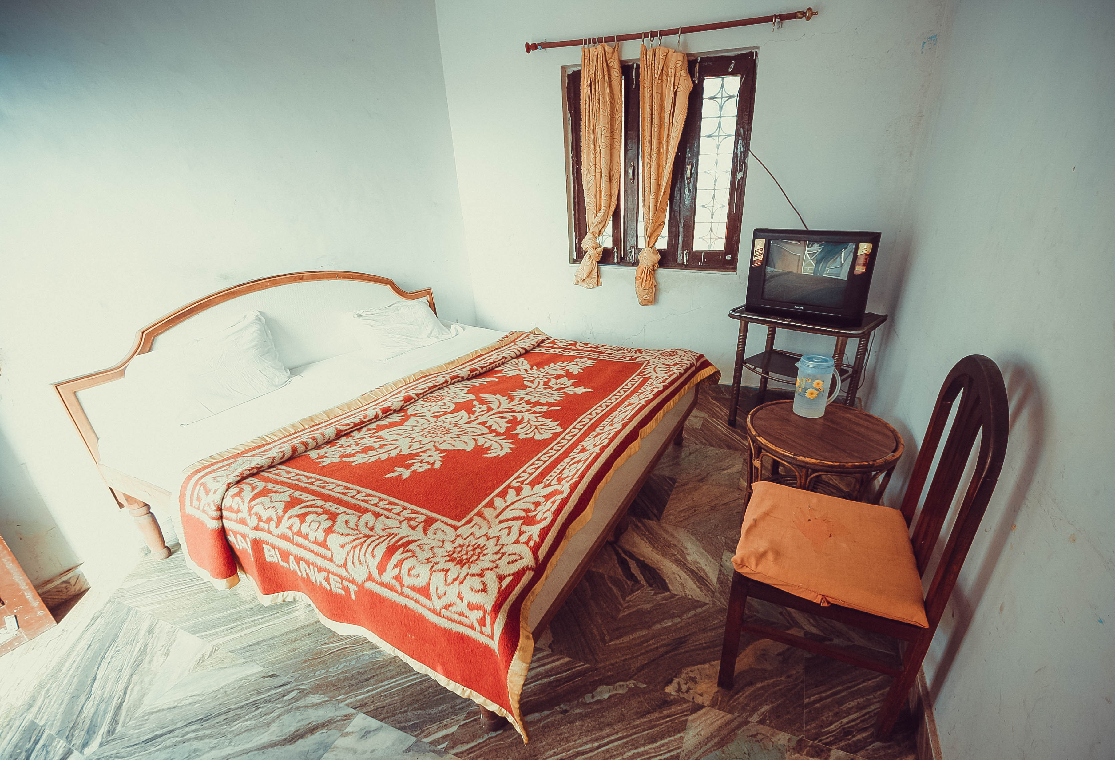 Hotel Monal - Tap to explore photos