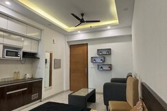 Live play work and cozy stay, Noida