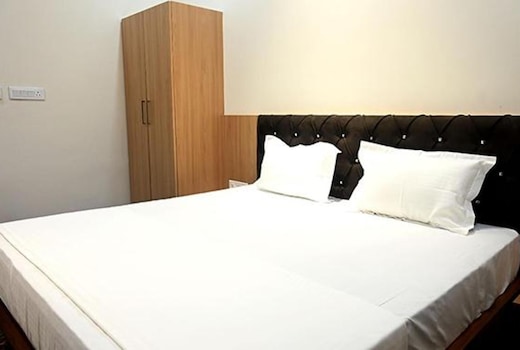 FabHotel Bankey Bihari Bhawan