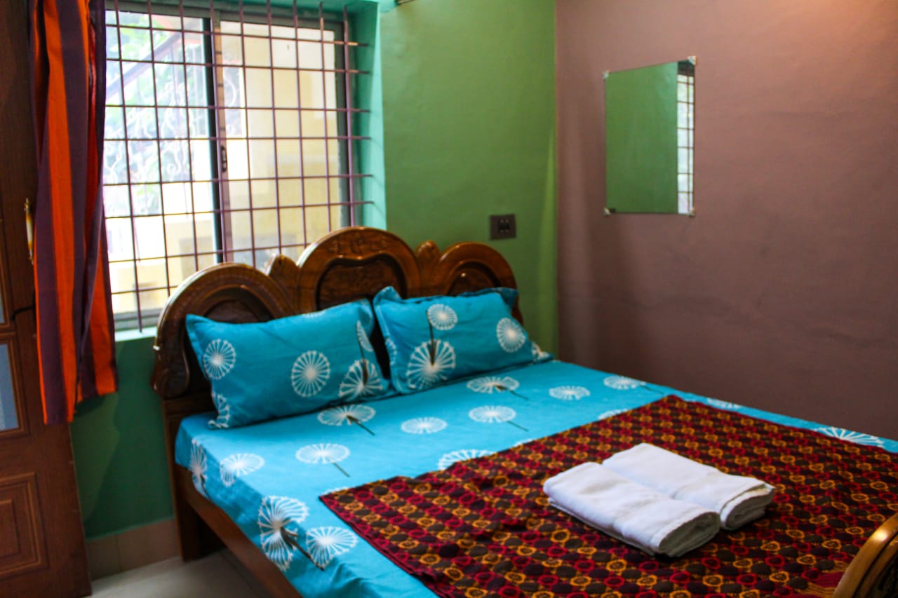 Dwaraka Home Stay - Tap to explore photos