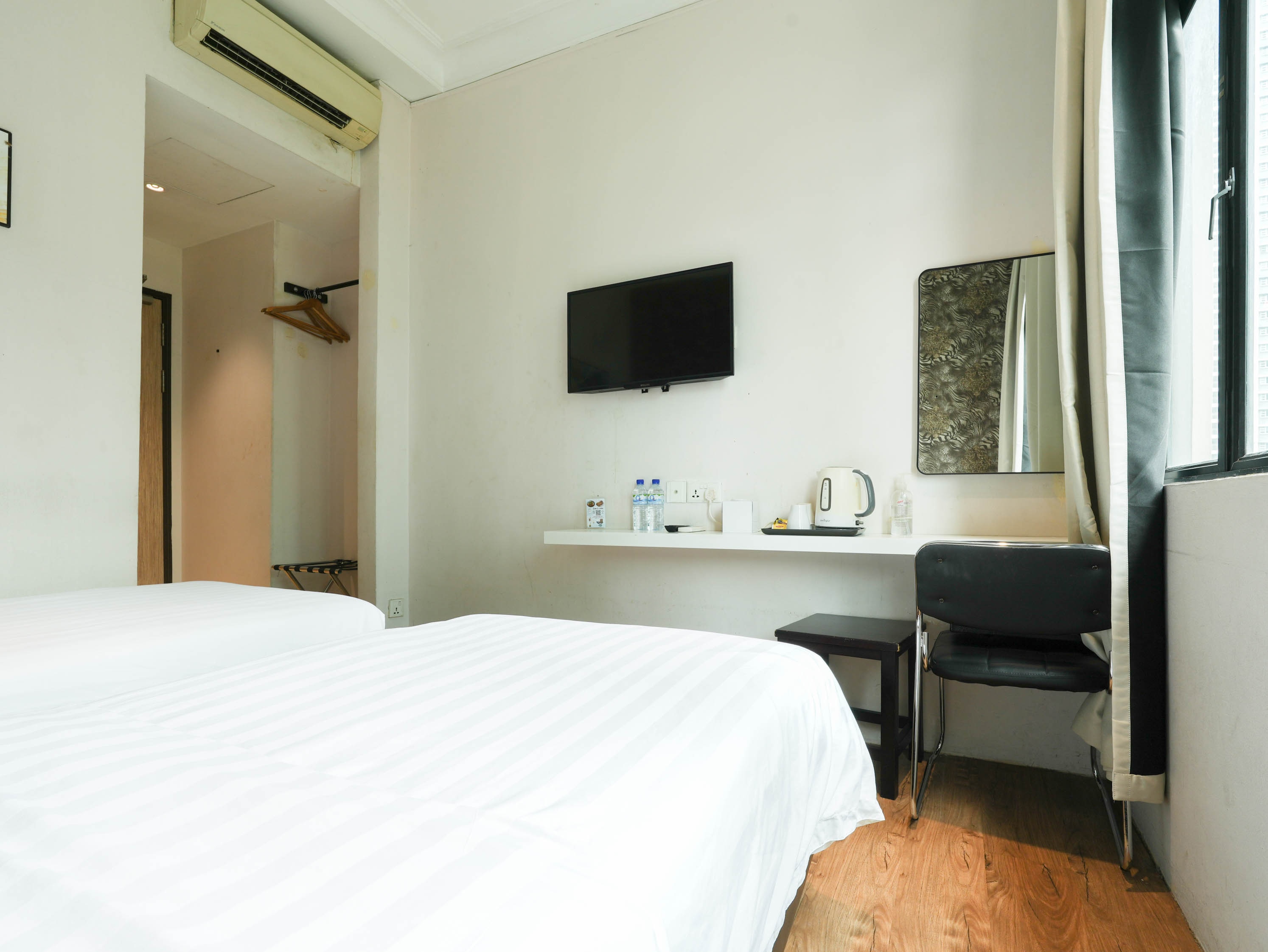The Noble Hotel Singapore - Tap to explore photos