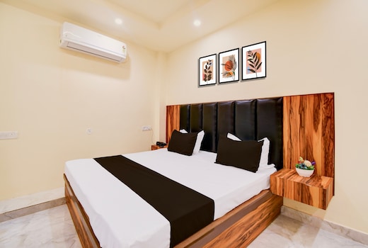 Hotel O Shree Krishna Palace