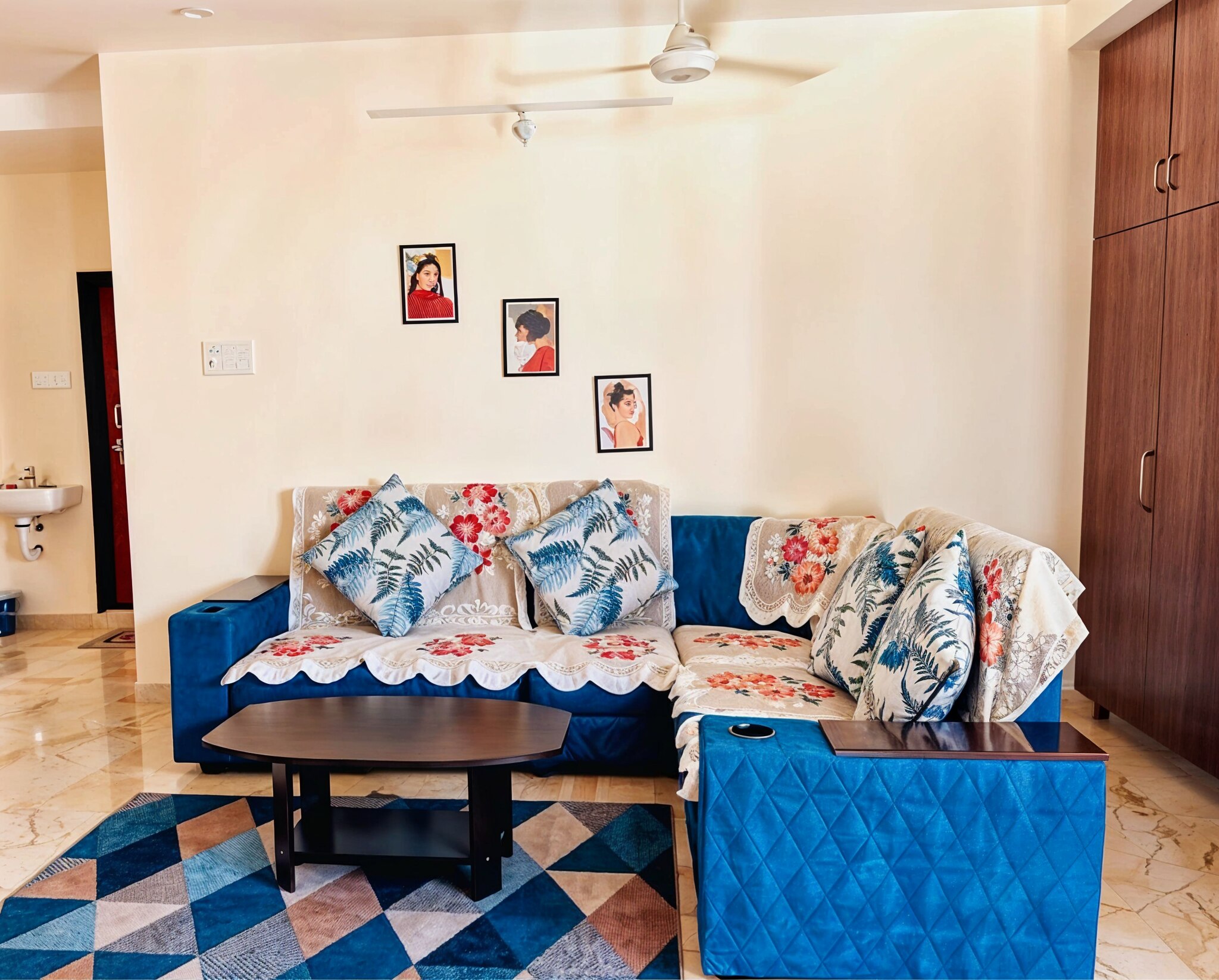 3BR Hill View Apartment in Gachibowli, Hyderabad By Homeyhuts - Tap to explore photos