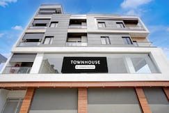 Super Townhouse Cosmos Mall Ujjain Formerly Ashok Sadhna, Ujjain