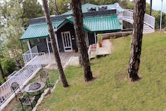 Pine Crest East Family Friendly Escape Kasauli, Kalka