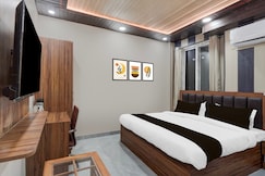 Hotel O THE GOMTI GLITZ, Lucknow