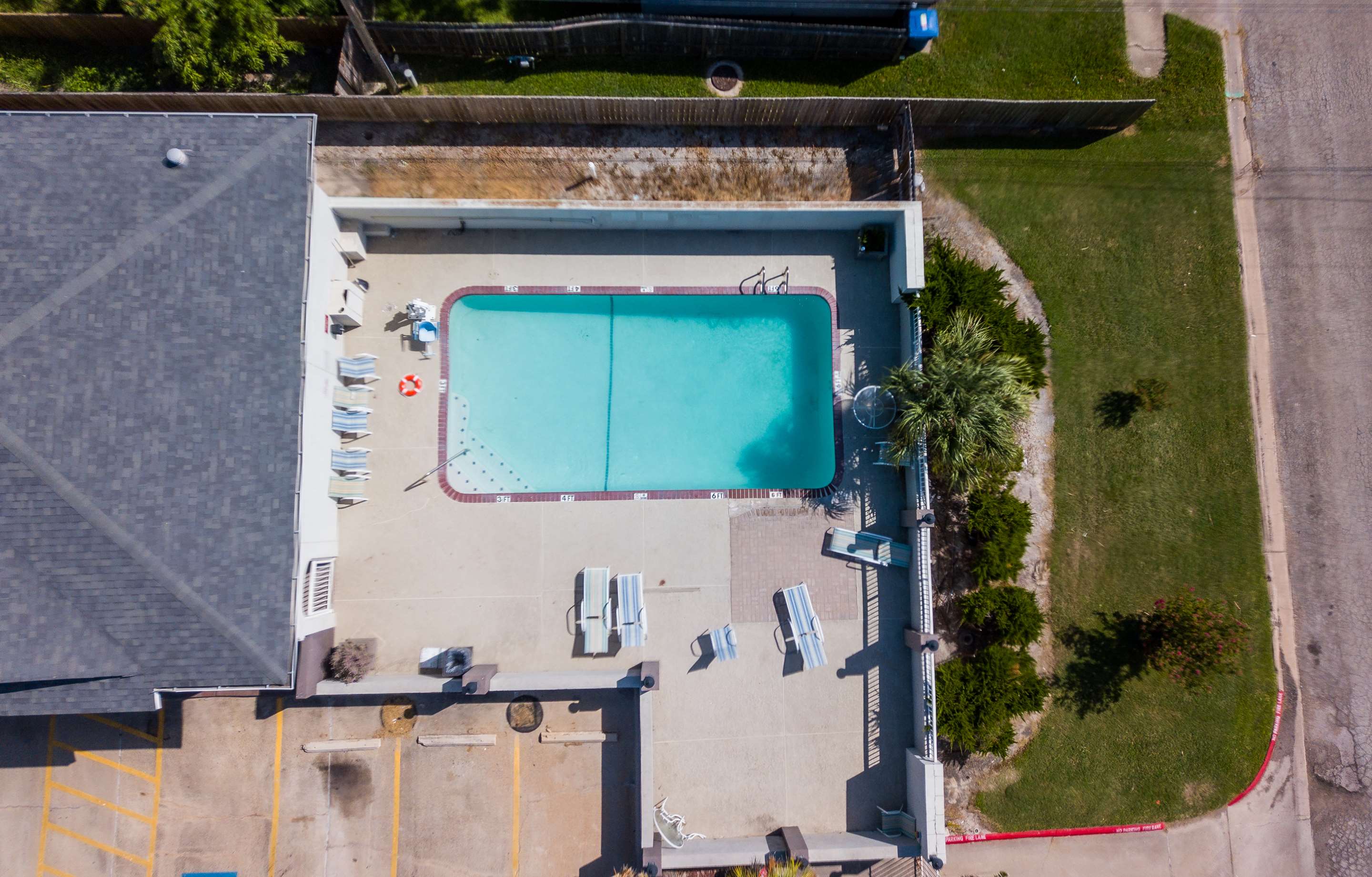 Best Western Paradise Inn - Tap to explore photos