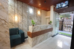 Royal Taj Twin Palace near Taj Mahal, Agra