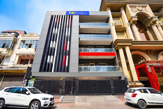 FabHotel The Luxe Inn