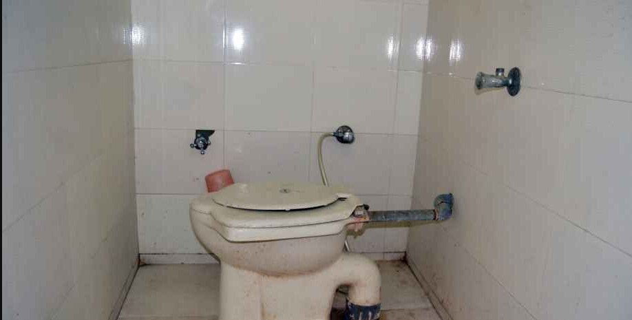Meera guest house - Tap to explore photos
