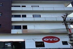 Hotel O THE KNIGHT INN, Delhi