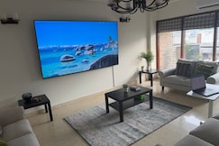 Spacious 3BR 100 LED TV Lift Balcony Garden, Delhi