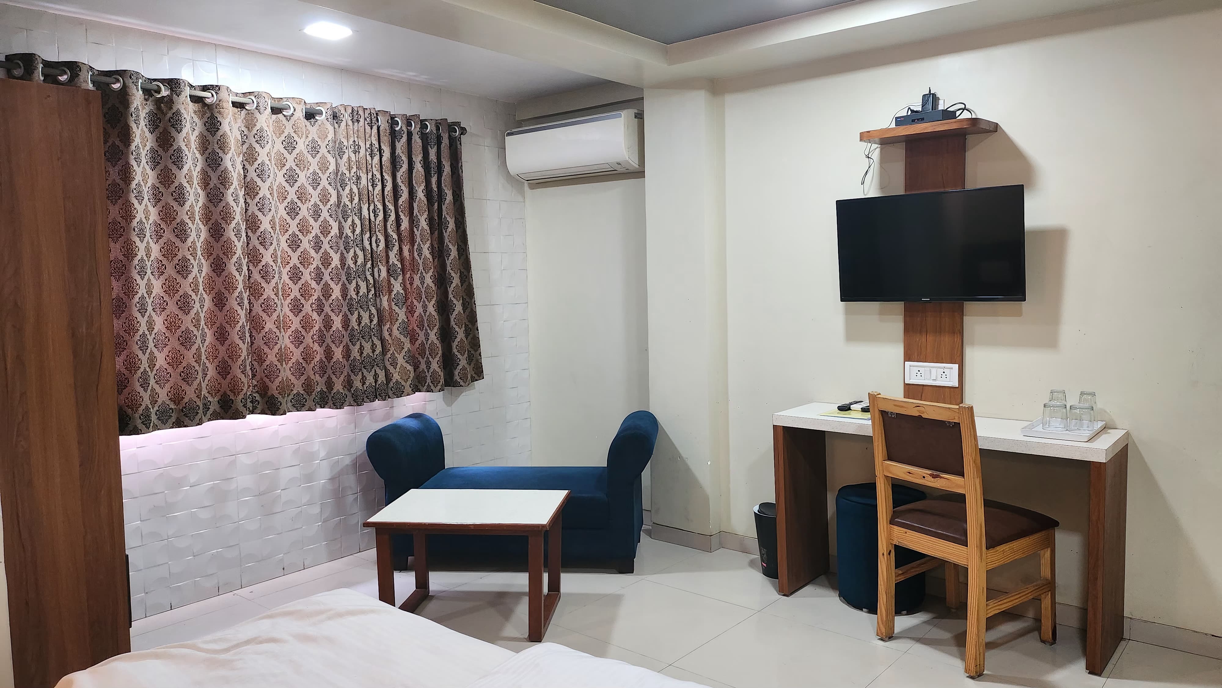 Hotel Blue Diamond 3