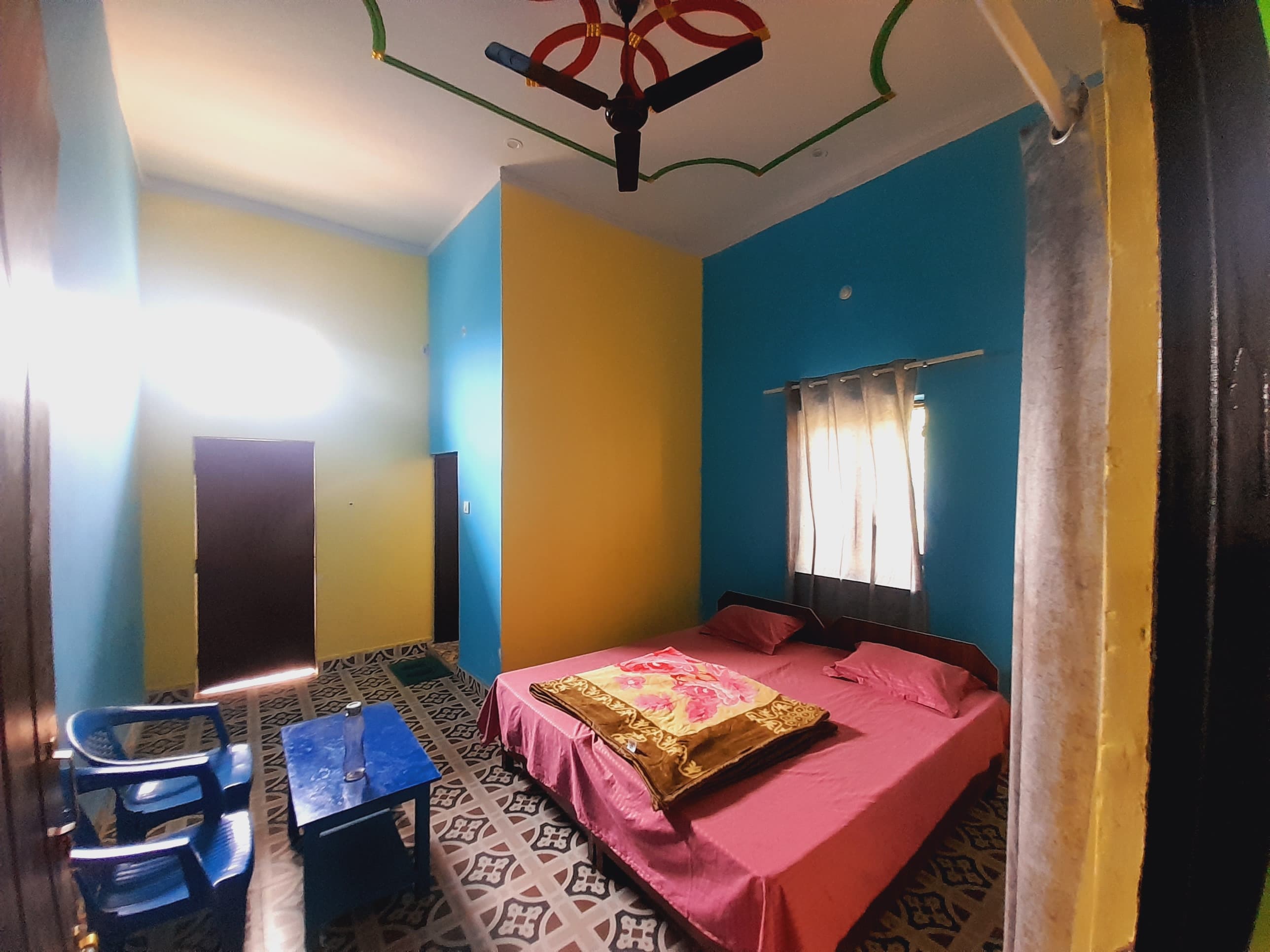 SHIVANS HOMESTAY - Tap to explore photos