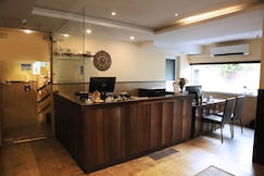 Sri Suryas Hotels, Colombo