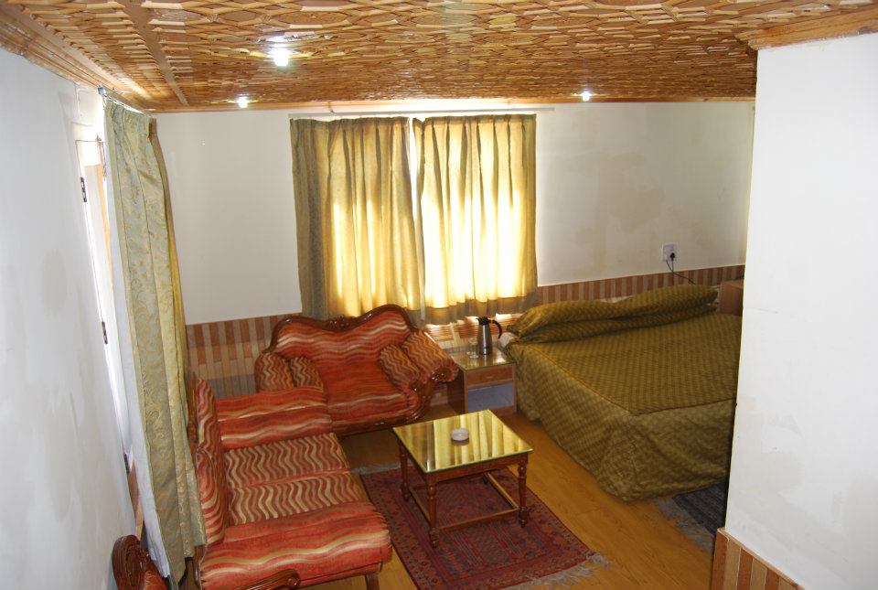 Photo 1