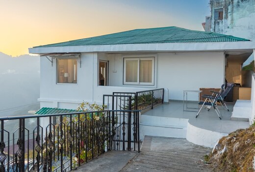 Hampton Villa Retreat | Entire 2BR Luxe