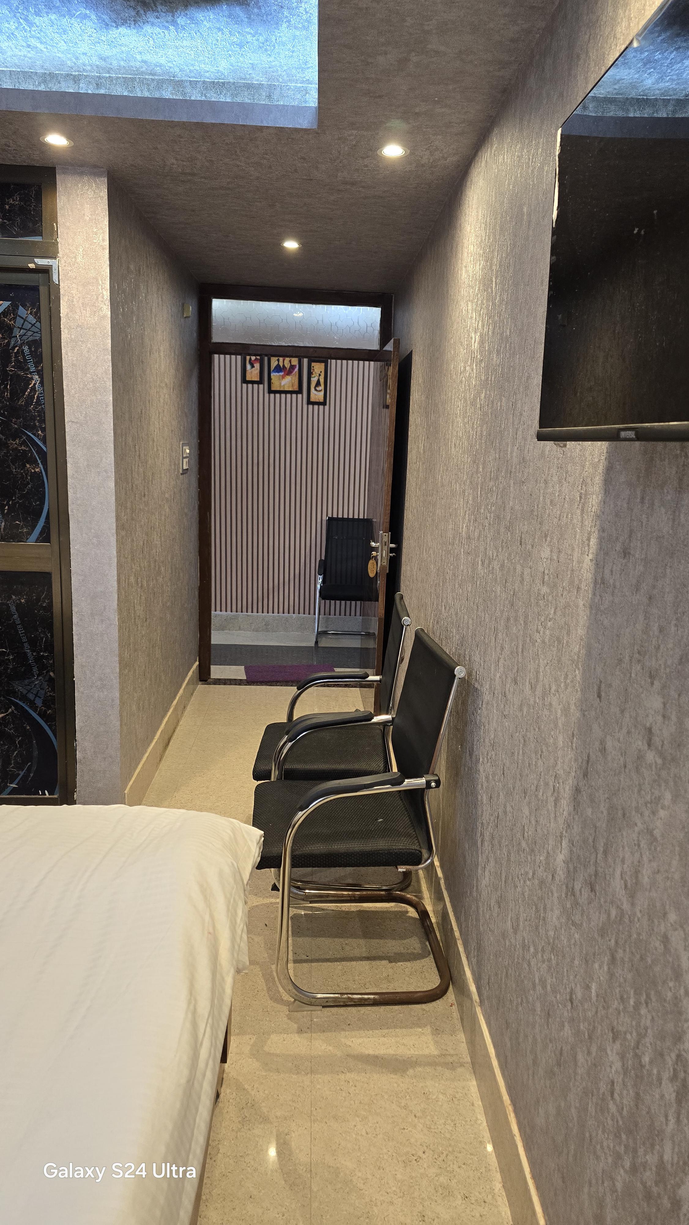 Hotel Uday Inn - Tap to explore photos