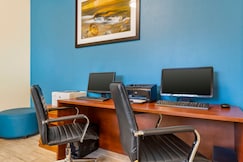 Best Western Plus Lake Elsinore Inn & Suites, Riverside