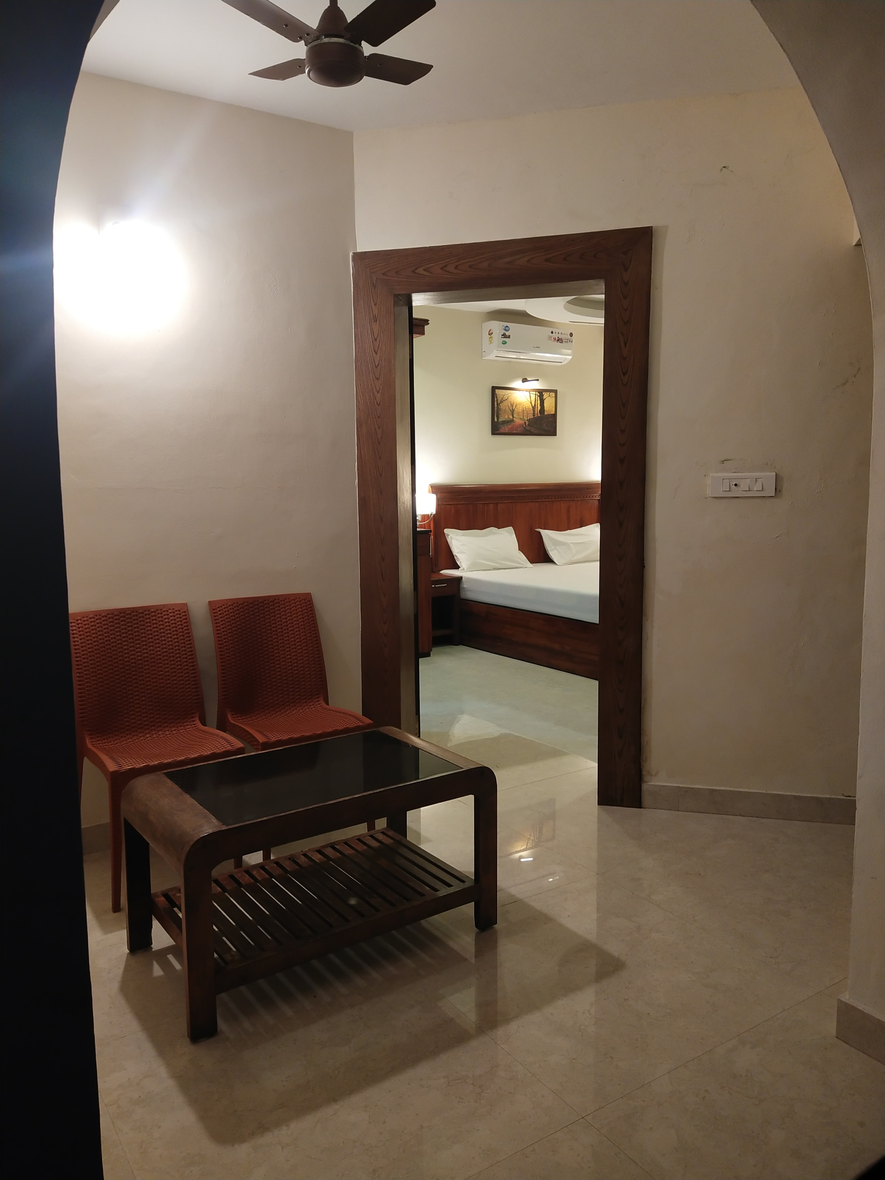 Banyan Tree Aayur - Tap to explore photos