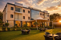 Hotel Vrindavan Sultanpur, Amethi