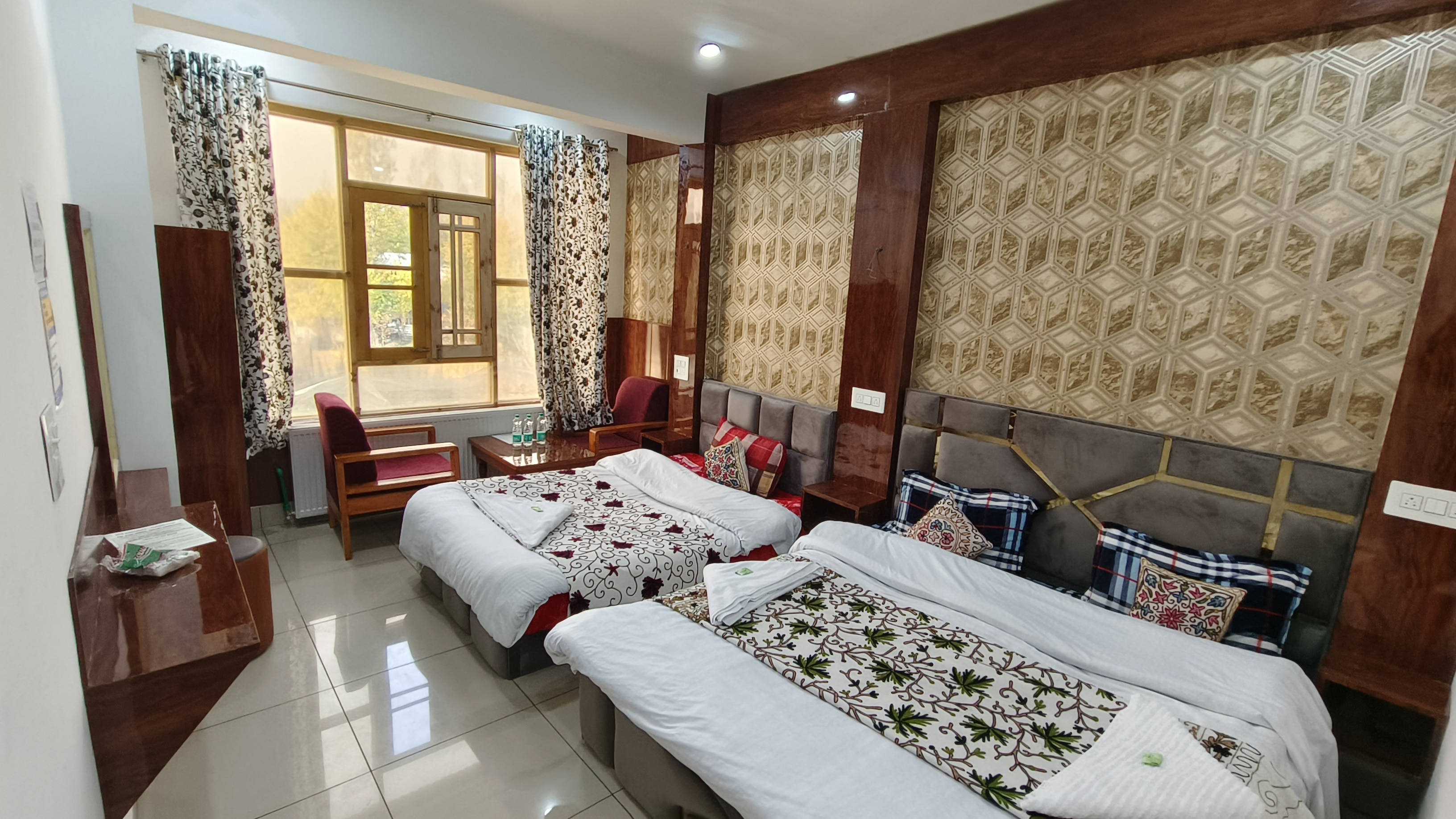 Gulmarg Gulsitara Resorts - Tap to explore photos