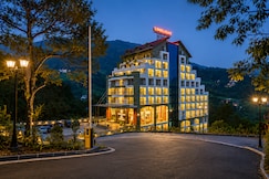 Golden Munnar Palace By Hawk Hospitality, Munnar