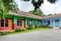 OYO 93394 Pondok Wisata Kurniawan 2, Gunung Kidul