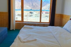 Vajra Inn, Pangong