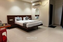 New Era Lodging, Pune
